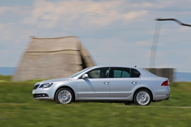 Skoda Superb 2.0 TDI DSG Laurin & Klement Skoda Superb 2.0 TDI DSG Laurin & Klement