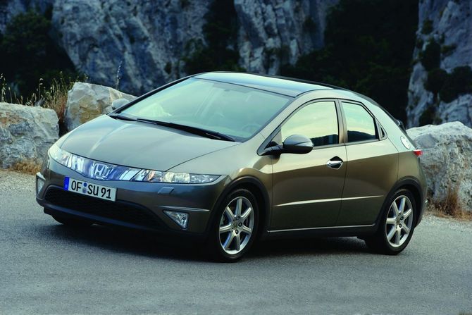 Honda Civic 1.8 Elegance Honda Civic 1.8 Elegance