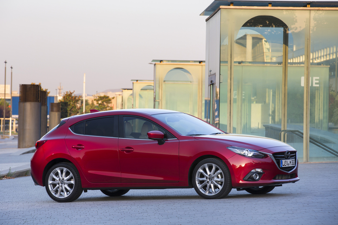 Mazda 3 HB 1.5 SKYACTIV-D Excellence Navi Mazda 3 HB 1.5 SKYACTIV-D Excellence Navi