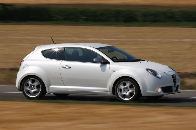 Alfa Romeo MiTo 1.4 Multiair Turbo 135cv Distinctive Alfa Romeo MiTo 1.4 Multiair Turbo 135cv Distinctive