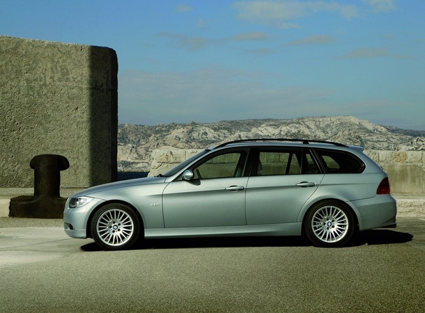 BMW 325i Touring Automatic BMW 325i Touring Automatic