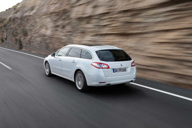 Peugeot 508 SW Allure 1.6 THP 156 CVM6 Peugeot 508 SW Allure 1.6 THP 156 CVM6