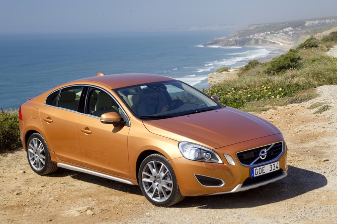 Volvo S60 D5 Momentum Geartronic Volvo S60 D5 Momentum Geartronic