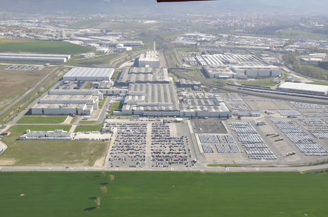 As fábricas espanholas da Volkswagen e da Seat receberão energia de fontes renováveis As fábricas espanholas da Volkswagen e da Seat receberão energia de fontes renováveis