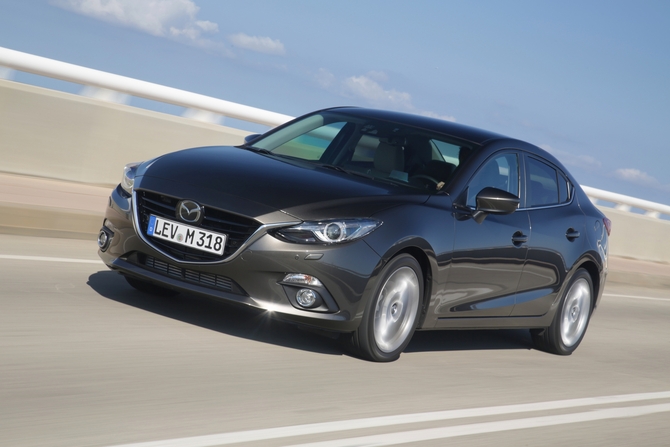 Mazda 3 CS 1.5 SKYACTIV-D Evolve HS Navi Mazda 3 CS 1.5 SKYACTIV-D Evolve HS Navi