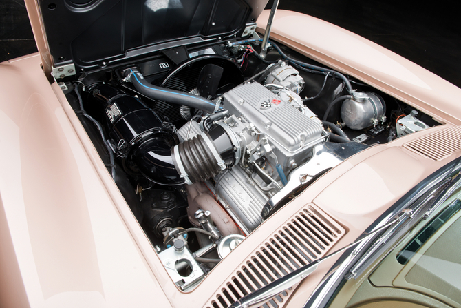 Chevrolet Corvette Sting Ray 'Fuel-Injected' Split-Window Coupe Chevrolet Corvette Sting Ray 'Fuel-Injected' Split-Window Coupe