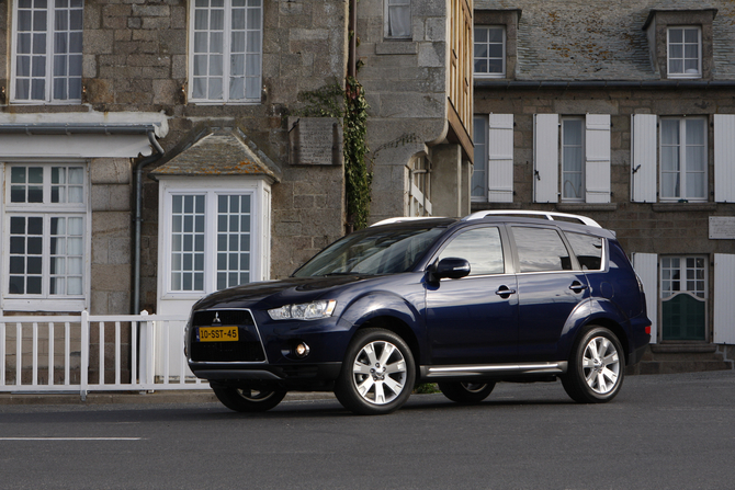 Mitsubishi Outlander Gen.2 Mitsubishi Outlander Gen.2