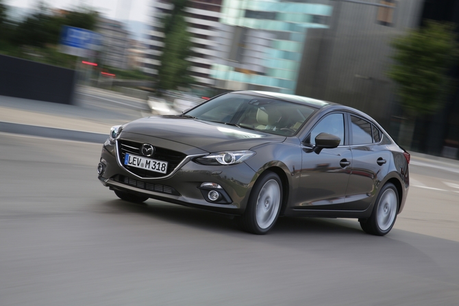 Mazda 3 CS 1.5 SKYACTIV-D Excellence Mazda 3 CS 1.5 SKYACTIV-D Excellence