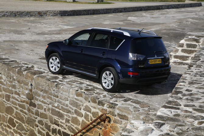 Mitsubishi Outlander Gen.2 Mitsubishi Outlander Gen.2