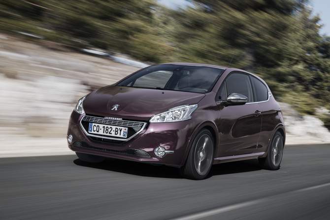 Peugeot 208 XY 1.6 BlueHDi Peugeot 208 XY 1.6 BlueHDi