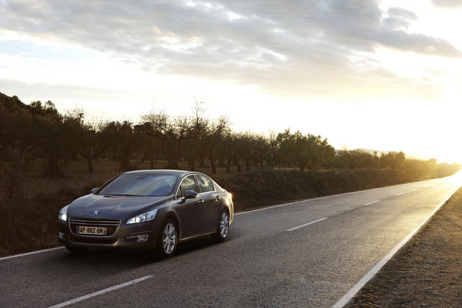 Peugeot 508 Allure 2.0 HDi 140 CVM6 Peugeot 508 Allure 2.0 HDi 140 CVM6