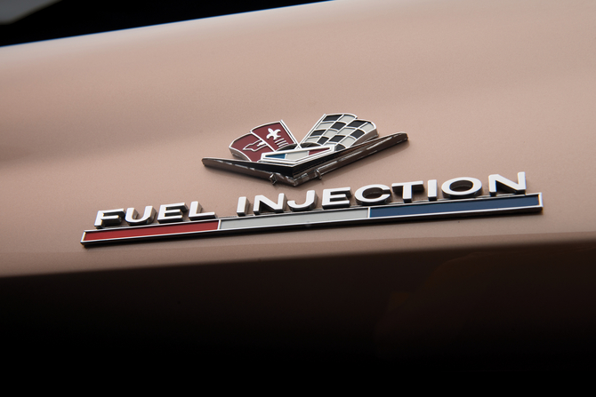 Chevrolet Corvette Sting Ray 'Fuel-Injected' Split-Window Coupe Chevrolet Corvette Sting Ray 'Fuel-Injected' Split-Window Coupe