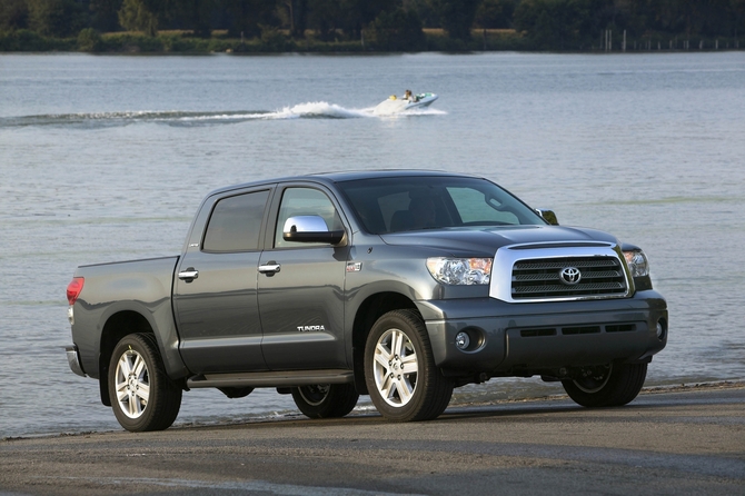 Toyota Tundra CrewMax 4X2 SR5 4.7L Toyota Tundra CrewMax 4X2 SR5 4.7L