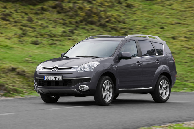 Citroën C-Crosser 2.2HDi Exclusive 18 Citroën C-Crosser 2.2HDi Exclusive 18
