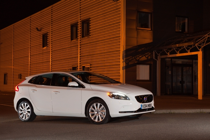 Volvo V40 D2 Momentum Volvo V40 D2 Momentum