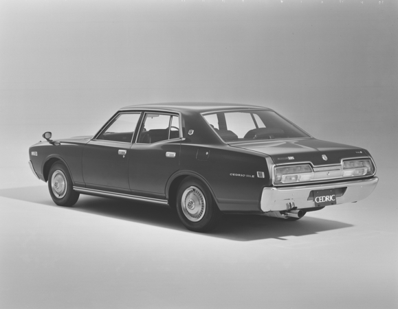 Nissan Cedric Sedan 2000SGL-E Nissan Cedric Sedan 2000SGL-E