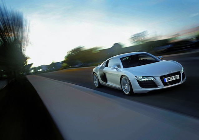 Although it is a very subjective issue most especialists gave at the time the victory to the Audi Although it is a very subjective issue most especialists gave at the time the victory to the Audi