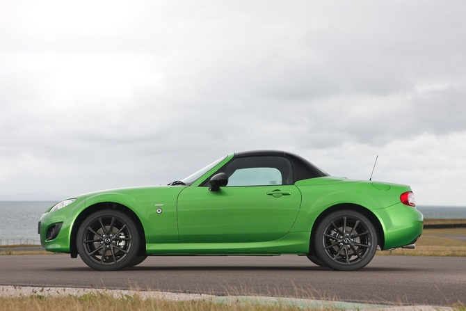 Mazda MX-5 Coupé Cabriolet 2.0i Sport Black Mazda MX-5 Coupé Cabriolet 2.0i Sport Black
