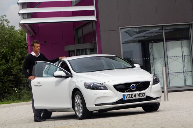 Volvo V40 D2 Momentum Powershift Volvo V40 D2 Momentum Powershift