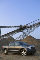 Toyota Tundra-Grade CrewMax 4X4 5.7L FFV