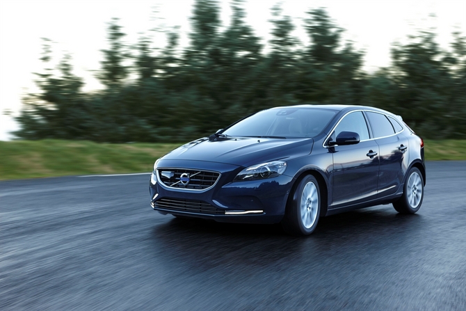 Volvo V40 D2 Summum Eco Powershift Volvo V40 D2 Summum Eco Powershift