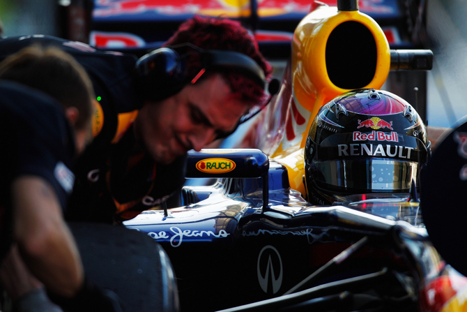Vettel conquers 14th pole and equals Mansell record Vettel conquers 14th pole and equals Mansell record