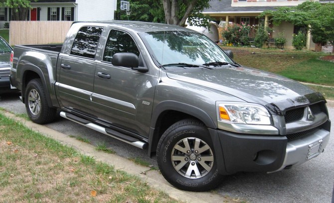 Mitsubishi Raider LS Extended Cab 2WD MT Mitsubishi Raider LS Extended Cab 2WD MT