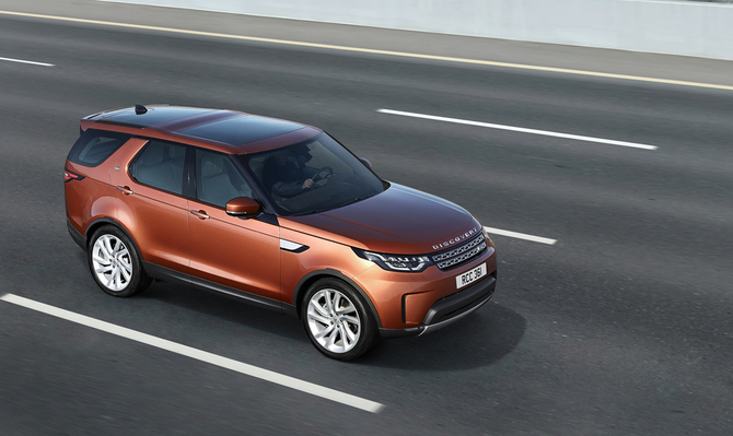 Land Rover Discovery 3.0 Si6 HSE Luxury Land Rover Discovery 3.0 Si6 HSE Luxury
