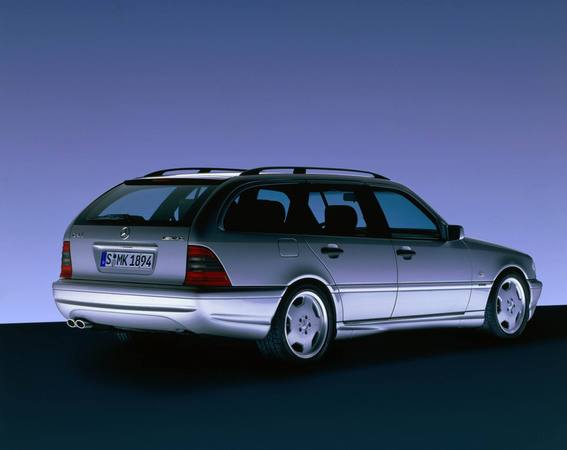 Mercedes-Benz C 43 AMG Station Wagon Mercedes-Benz C 43 AMG Station Wagon