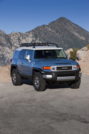 Toyota FJ Cruiser 4X2 Toyota FJ Cruiser 4X2