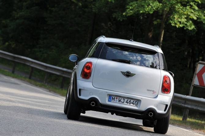 MINI (BMW) Cooper SD Countryman ALL4 MINI (BMW) Cooper SD Countryman ALL4