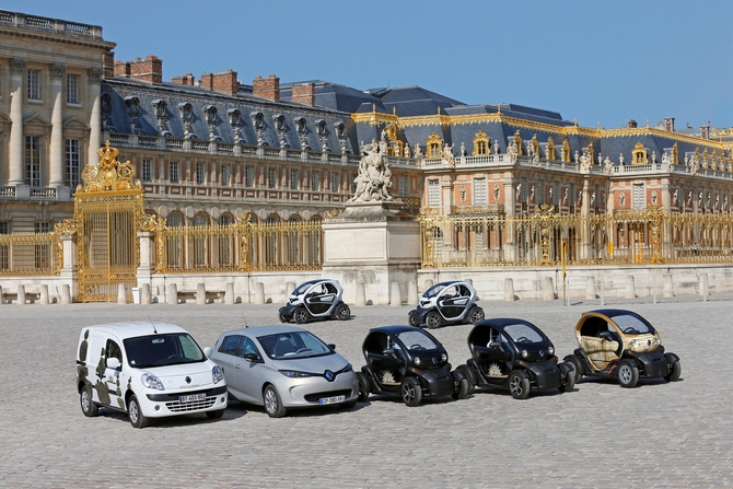 A Renault está a trabalhar com a Daimler no desenvolvimento de novos produtos A Renault está a trabalhar com a Daimler no desenvolvimento de novos produtos