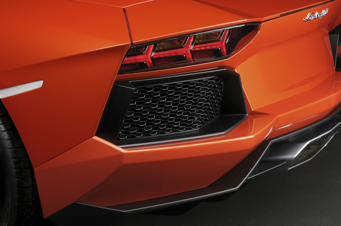 Lamborghini Aventador LP 700-4 Lamborghini Aventador LP 700-4