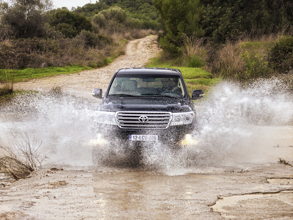 Toyota Land Cruiser V8 4x4 4.5 D-4D Toyota Land Cruiser V8 4x4 4.5 D-4D