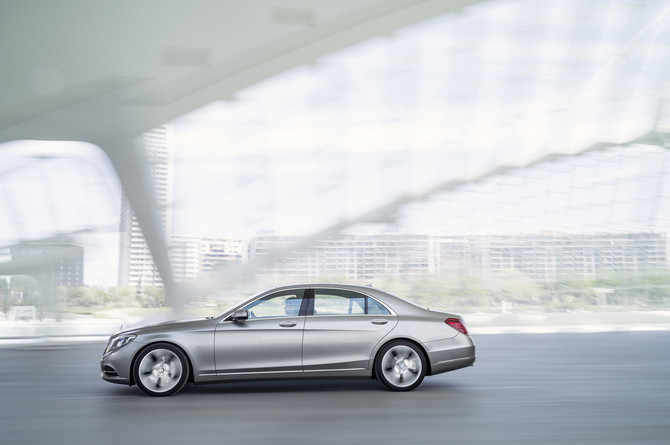 Mercedes-Benz S-Class 6 Mercedes-Benz S-Class 6