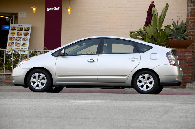 The second generation solidified the style of the Prius The second generation solidified the style of the Prius