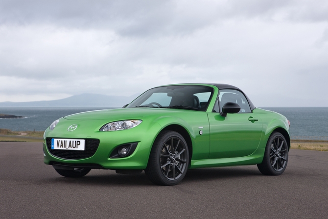 Mazda MX-5 Coupé Cabriolet 2.0i Sport Black Mazda MX-5 Coupé Cabriolet 2.0i Sport Black