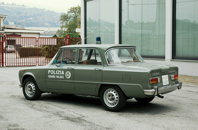 Alfa Romeo Giulia Super 'Polizia' Alfa Romeo Giulia Super 'Polizia'