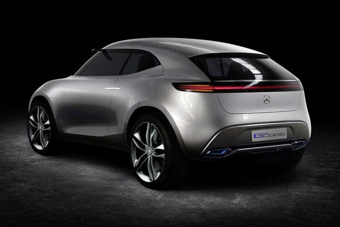 The vehicle has some elements of the current design of the German brand, including the two-blade grille The vehicle has some elements of the current design of the German brand, including the two-blade grille