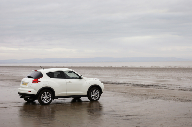 Nissan Juke 1.6 4x2 Tekna Premium CVT Nissan Juke 1.6 4x2 Tekna Premium CVT