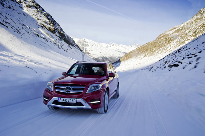 Mercedes-Benz GLK 220 CDI BlueEFFICIENCY Mercedes-Benz GLK 220 CDI BlueEFFICIENCY