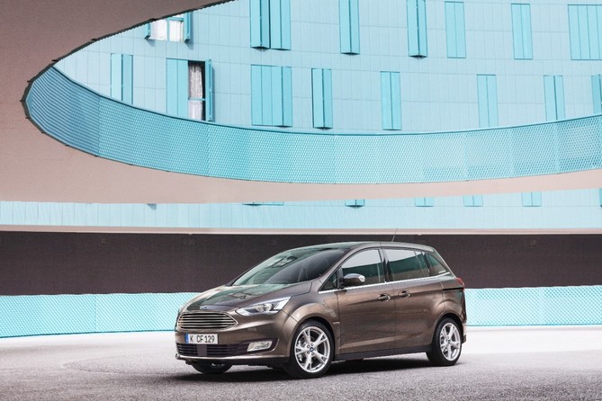 Ford Grand C-Max 2.0 TDCi Powershift Ford Grand C-Max 2.0 TDCi Powershift