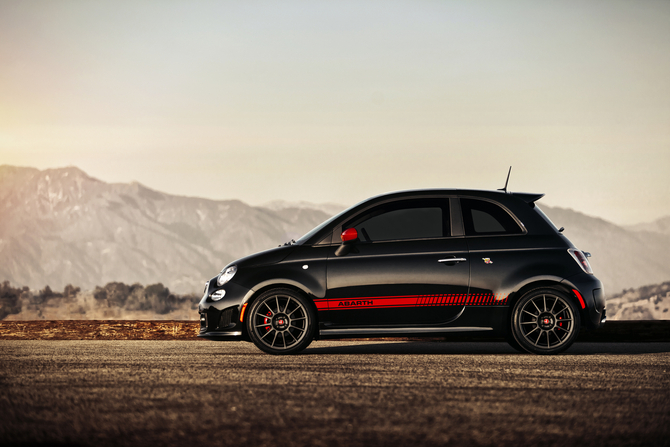 Fiat unleash Abarth 500 on the American public Fiat unleash Abarth 500 on the American public
