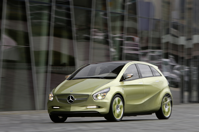 Mercedes-Benz BlueZERO E-CELL Mercedes-Benz BlueZERO E-CELL