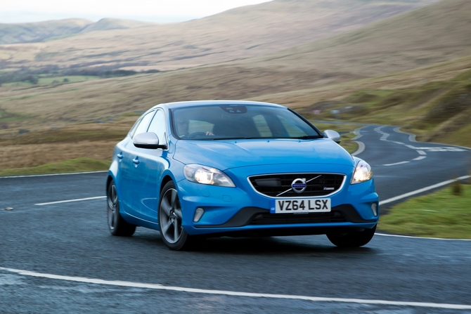Volvo V40 D4 VED R-Design Geartronic Volvo V40 D4 VED R-Design Geartronic