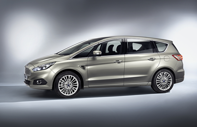 Ford S-Max 2.0 EcoBoost Ford S-Max 2.0 EcoBoost