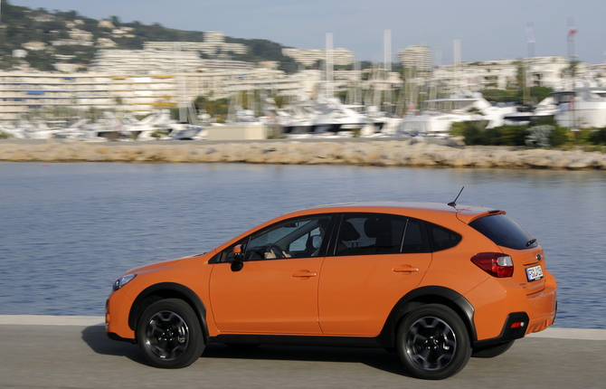 Subaru XV 2.0i Comfort Lineatronic Subaru XV 2.0i Comfort Lineatronic