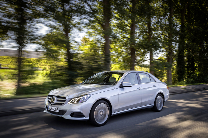Mercedes-Benz E 250 BlueTEC 4Matic Mercedes-Benz E 250 BlueTEC 4Matic