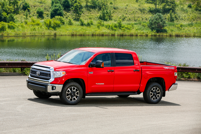 Toyota Tundra CrewMax 5.7 V8 SR5 4x4 Toyota Tundra CrewMax 5.7 V8 SR5 4x4