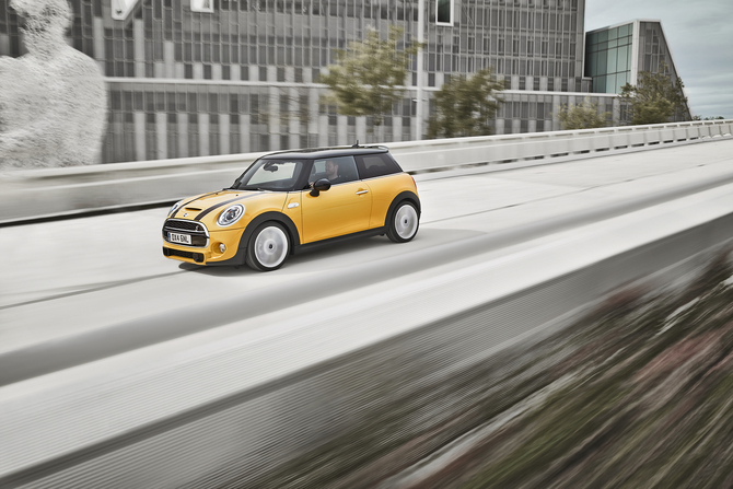 MINI (BMW) Cooper S MINI (BMW) Cooper S